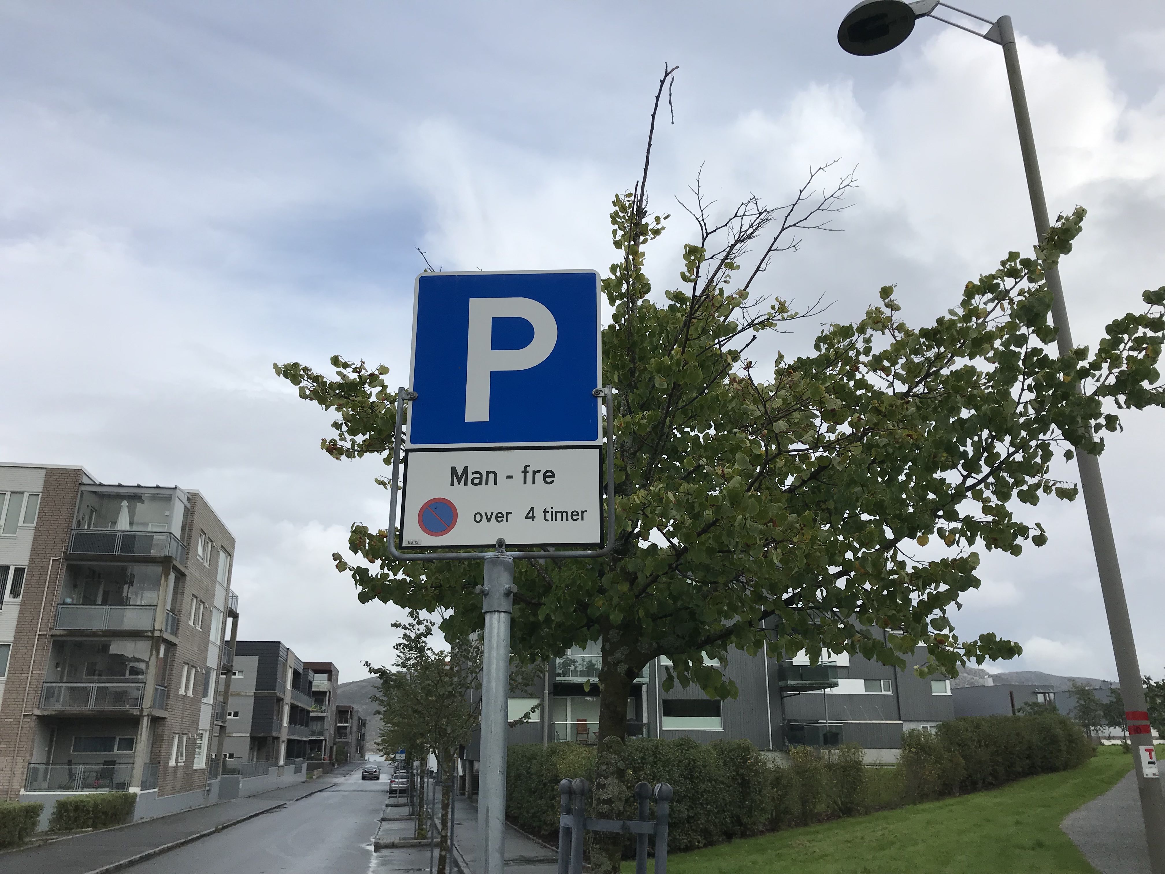 Parkering Laberget Hinna Park velforening ble stiftet mai 2018 av Harald Krohn-Pettersen og Gunnar Nygård